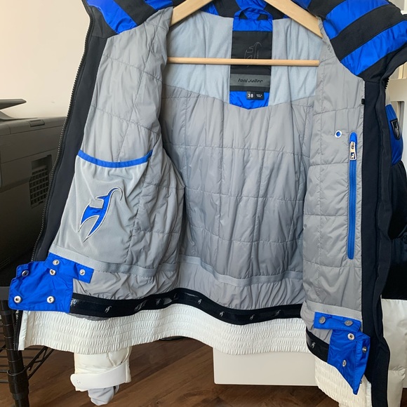 Luxury Brand Ski Jacket - Picture 4 of 4